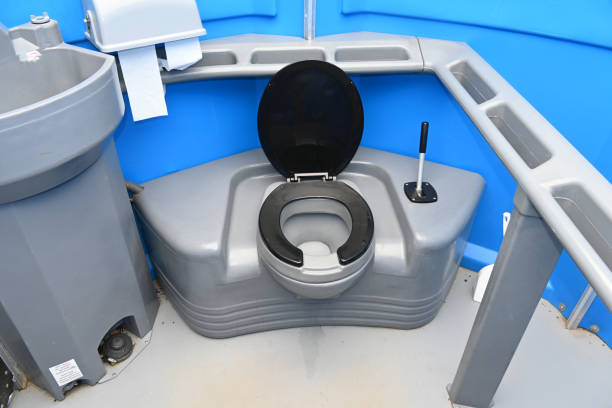Best Portable restroom trailer rental  in Verona, KY